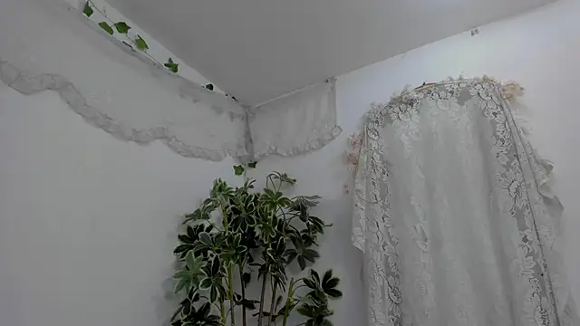Snapshot of BonnieCute_ chatting on July 2026 12:37:02 AM BonnieCute online show from July 2026 12:37:02 AM