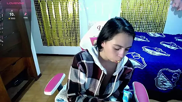 Snapshot of lika_joshua chatting on January 2025 10:58:02 PM lika joshua online show from January 2025 10:58:02 PM