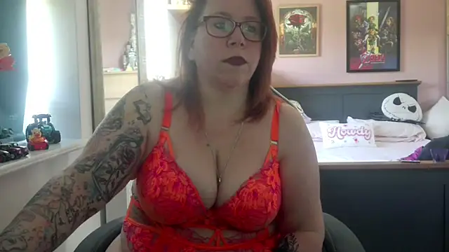 NikiDeeOfficial online show from April 2026 11:05:01 AM