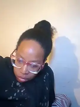 Snapshot of madamsensuale chatting on January 2025 07:35:02 AM madamsensuale online show from January 2025 07:35:02 AM