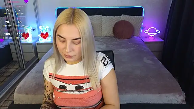 Snapshot of Crystal_Barbie chatting on March 2026 12:45:02 PM Crystal Barbie online show from March 2026 12:45:02 PM