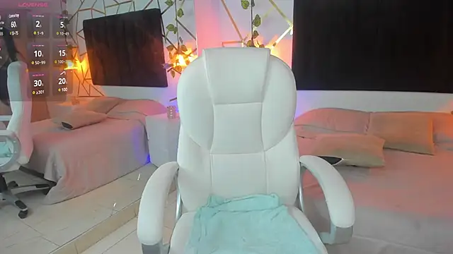 Snapshot of Megan_Thompsonn chatting on February 2025 01:01:01 PM Megan Thompsonn online show from February 2025 01:01:01 PM