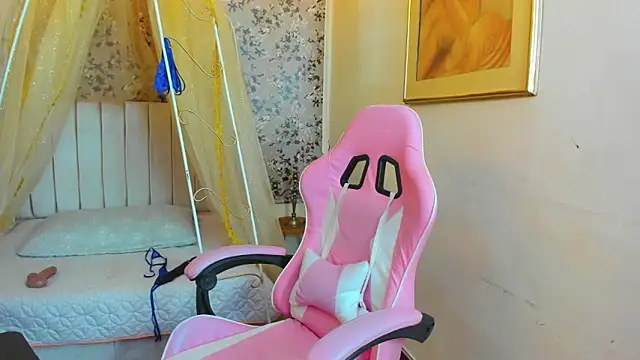 agatha rusell  online show from February 2025 03:59:01 AM