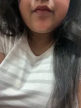 smile pretty online show from February 2026 05:35:01 PM