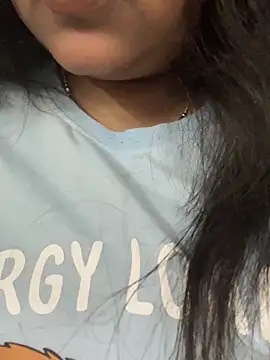 smile pretty online show from March 2026 06:46:02 PM