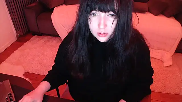 Lynylou online show from December 2024 03:16:02 AM