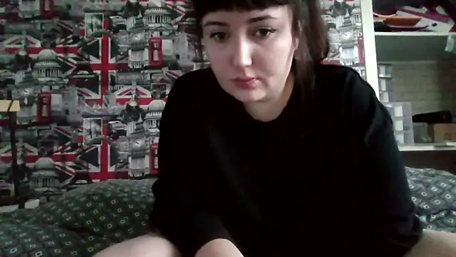 Snapshot of Lynylou chatting on October 2025 07:39:02 AM Lynylou online show from October 2025 07:39:02 AM