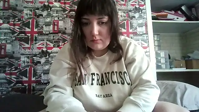 Snapshot of Lynylou chatting on October 2025 01:54:01 PM Lynylou online show from October 2025 01:54:01 PM