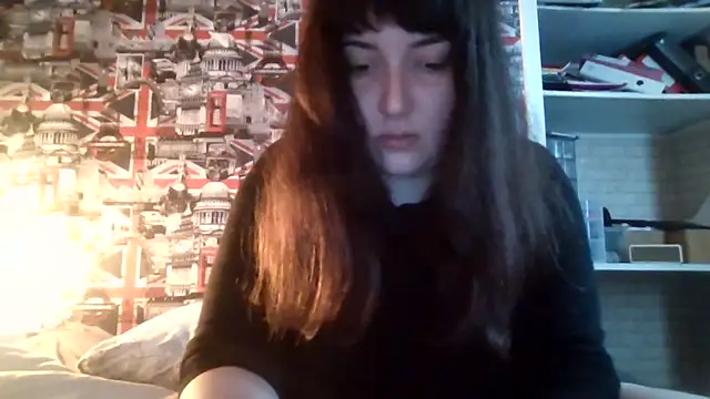 Snapshot of Lynylou chatting on October 2025 12:27:01 PM Lynylou online show from October 2025 12:27:01 PM