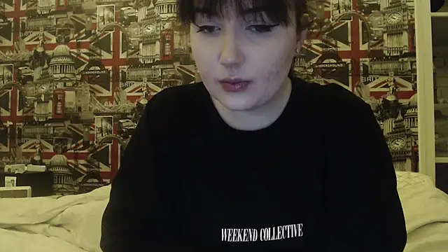 Lynylou online show from February 2026 09:19:01 PM