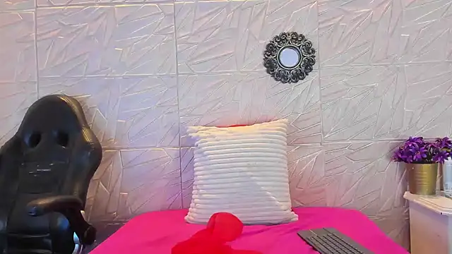 paula  cruzz online show from December 2024 08:58:02 PM