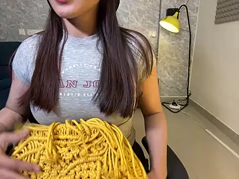 MidnightFlame online show from December 2024 04:18:01 PM