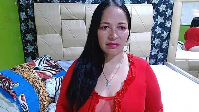 Stefanny Taylor  online show from February 2026 05:03:02 PM