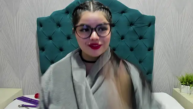 BrithneyLee  online show from December 2024 04:20:01 PM