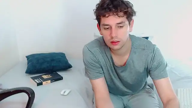 Elio555 online show from December 2024 01:42:02 PM