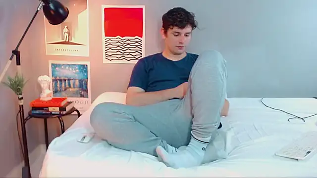 Elio555 online show from October 2025 07:42:02 PM