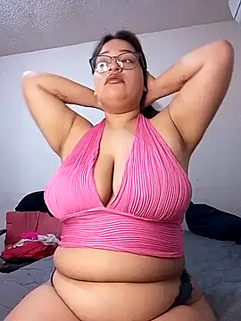 Snapshot of Angiee2001 chatting on February 2025 01:49:02 AM Angiee2001 online show from February 2025 01:49:02 AM