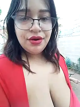 Snapshot of Angiee2001 chatting on March 2025 12:38:02 AM Angiee2001 online show from March 2025 12:38:02 AM