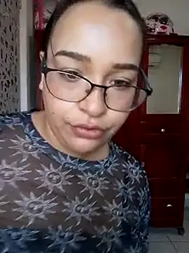 Snapshot of Angiee2001 chatting on March 2025 04:59:02 PM Angiee2001 online show from March 2025 04:59:02 PM