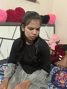 Snapshot of hottiess69 chatting on February 2025 06:47:02 PM hottiess69 online show from February 2025 06:47:02 PM