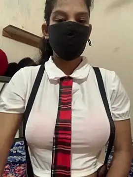 Snapshot of hottiess69 chatting on September 2025 05:31:01 AM hottiess69 online show from September 2025 05:31:01 AM