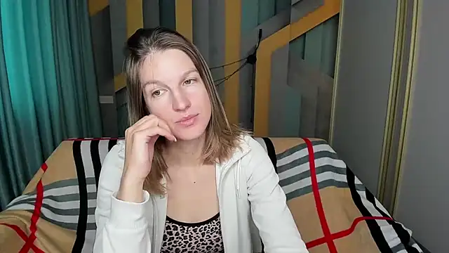 EmilyWalkeri online show from October 2025 07:15:01 AM