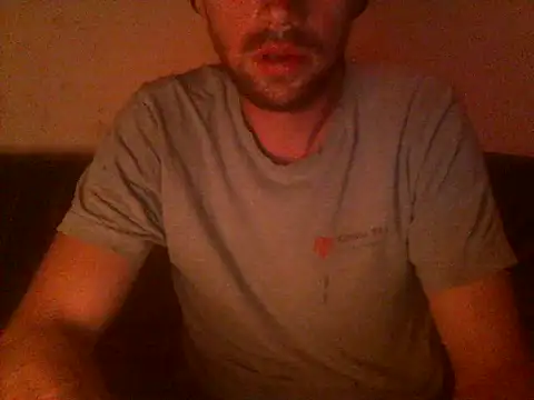 Snapshot of Rejtelmesest chatting on May 2026 09:31:02 PM Rejtelmesest online show from May 2026 09:31:02 PM