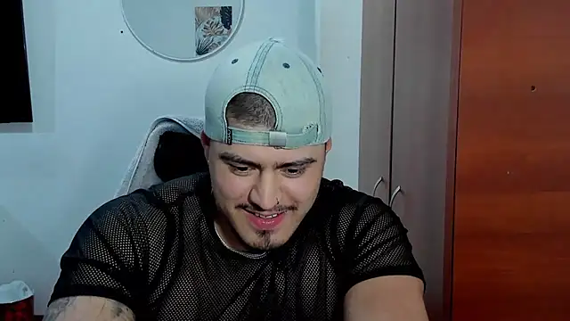 Baltazar Dupont online show from December 2025 01:32:02 AM