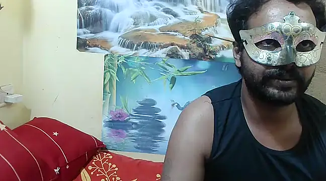 Snapshot of Cutehornycouples chatting on December 2024 06:11:01 PM Cutehornycouples online show from December 2024 06:11:01 PM
