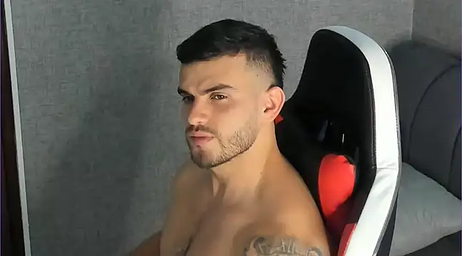 Ricardogo19 online show from January 2025 04:55:01 PM