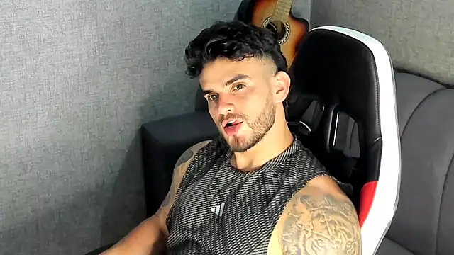 Ricardogo19 online show from October 2025 01:42:02 AM