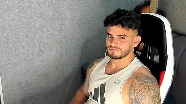 Ricardogo19 online show from October 2025 10:58:01 PM