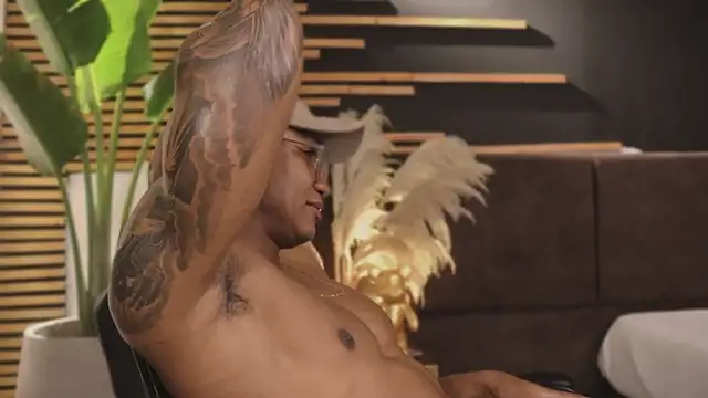 Logan Varela online show from January 2025 06:54:01 AM