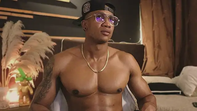 Logan Varela online show from January 2025 04:14:02 AM