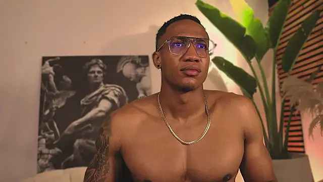 Logan Varela online show from February 2025 10:14:02 AM