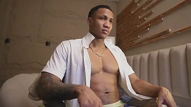 Logan Varela online show from April 2026 01:23:01 PM