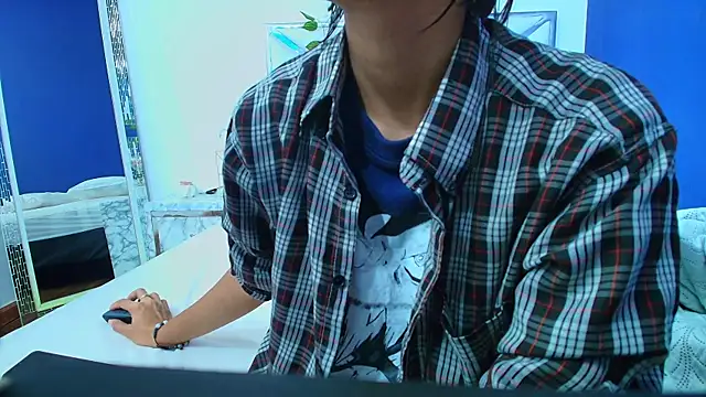 yourcuteneighbourr online show from December 2024 03:04:02 AM