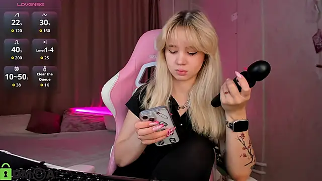 Snapshot of Valerie_Woods chatting on November 2025 01:05:02 AM Valerie Woods online show from November 2025 01:05:02 AM