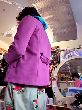 gurlnips online show from January 2025 10:52:02 PM