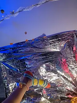 gurlnips online show from February 2025 05:26:02 PM