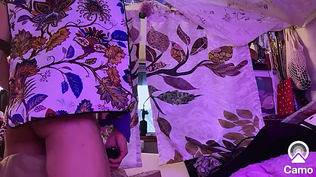 gurlnips online show from February 2025 01:30:02 AM