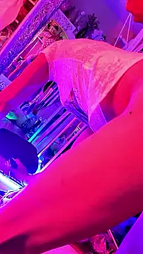 gurlnips online show from September 2025 09:59:02 PM