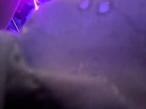 gurlnips online show from March 2026 06:31:01 PM