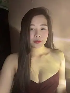 Snapshot of Bae1103 chatting on April 2026 05:30:01 PM Bae1103 online show from April 2026 05:30:01 PM