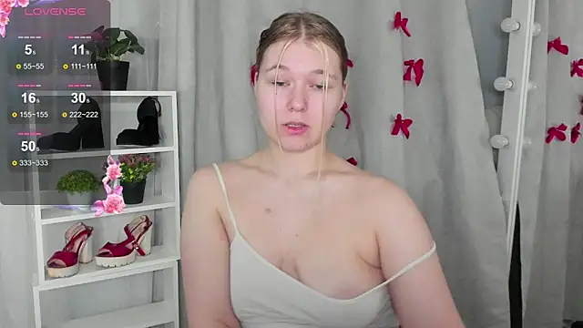 Rebecca Kelly online show from February 2025 06:37:01 PM