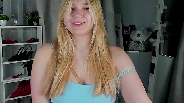 Rebecca Kelly online show from November 2025 02:32:01 AM