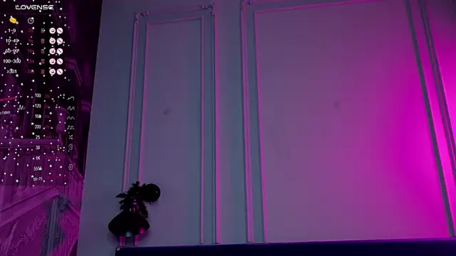 Liv Fay online show from December 2024 07:13:02 PM