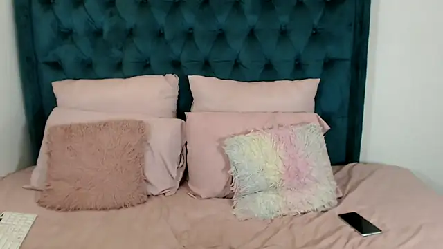 1Blackertheberry1 online show from February 2025 05:49:02 AM