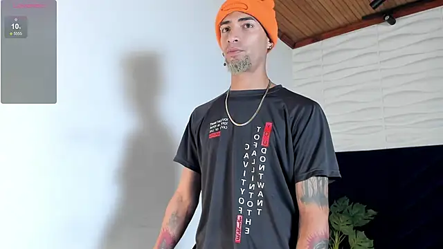 DrakeNeumann online show from October 2025 03:48:01 AM