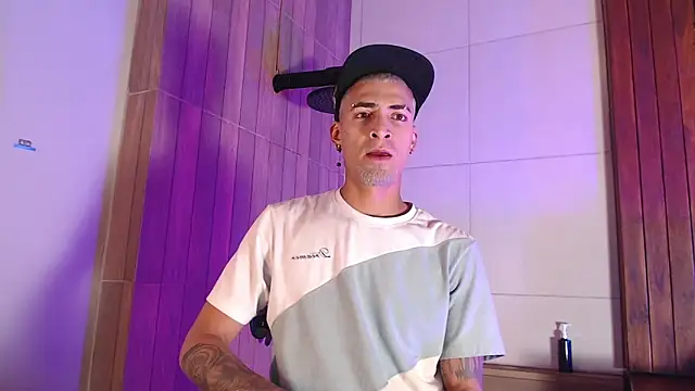 DrakeNeumann online show from November 2025 03:50:02 AM